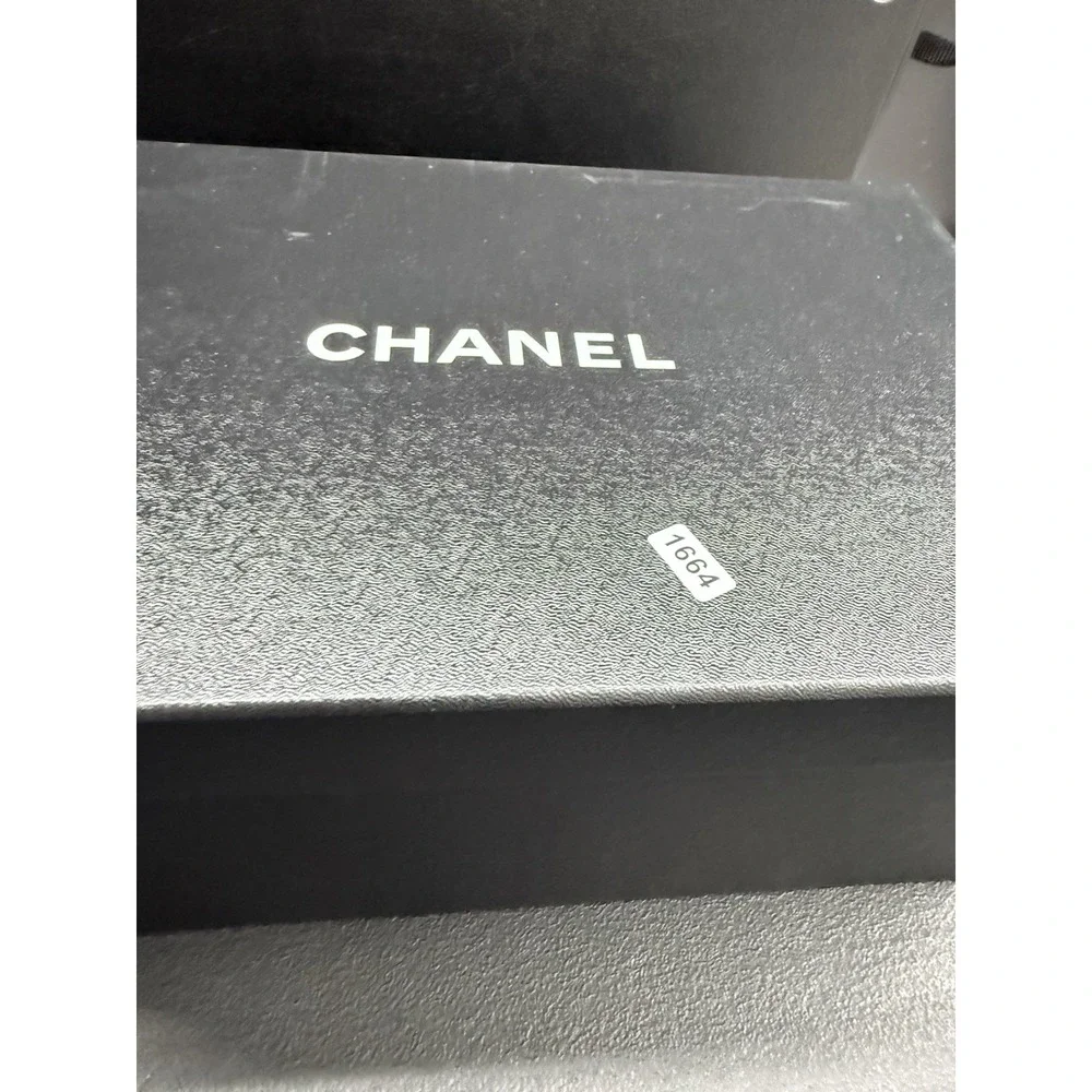 CHANEL authentic empty